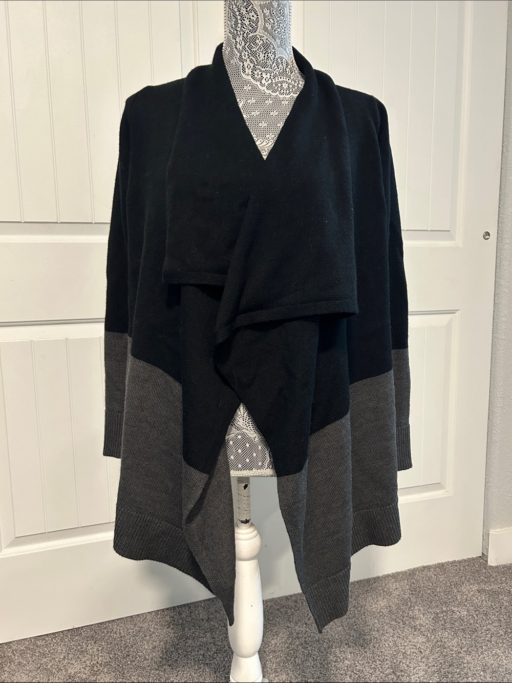 Eddie Bauer Black and Gray Two-Tone Open-Front Cardigan S